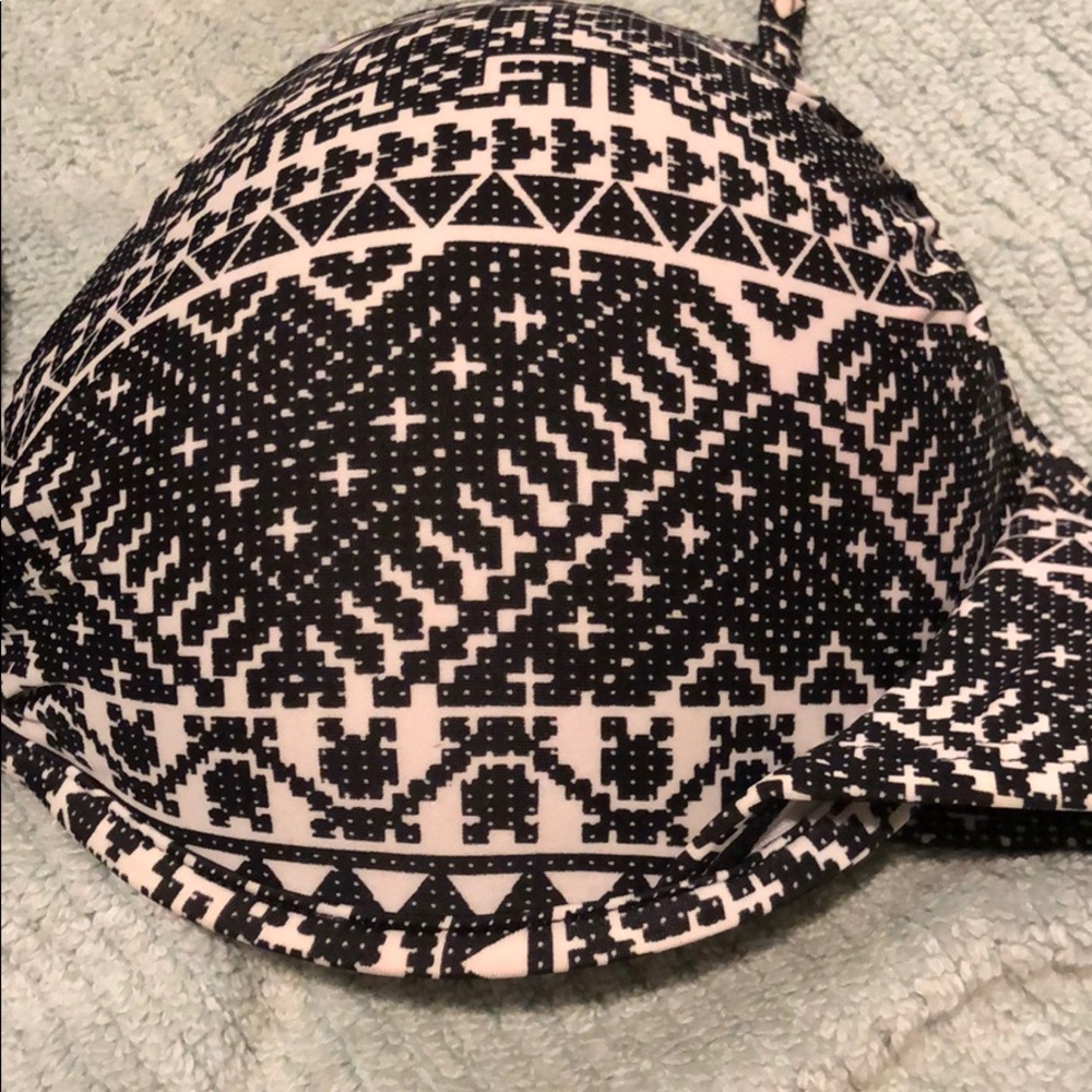 XL bikini top - Picture 2 of 3